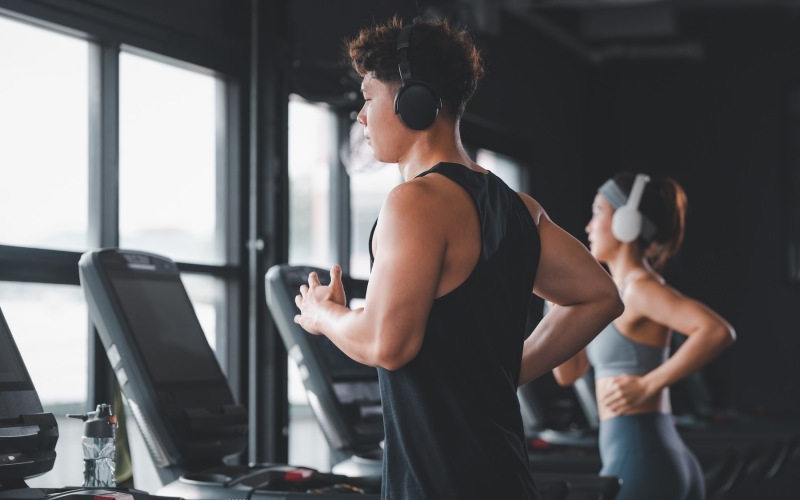 people running on a treadmill